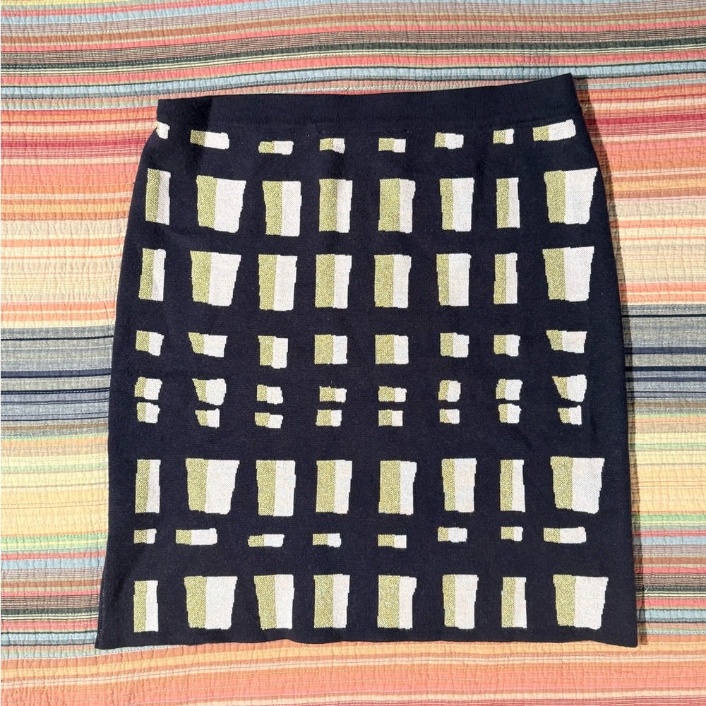 Ann Taylor lattice knit skirt in navy with white